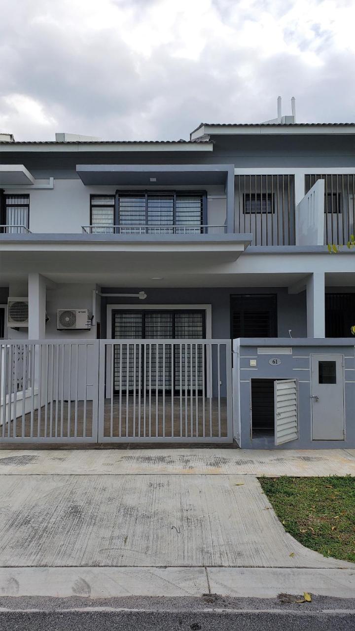 Sr Home-Stay @ Klia Kuala Lumpur Kültér fotó